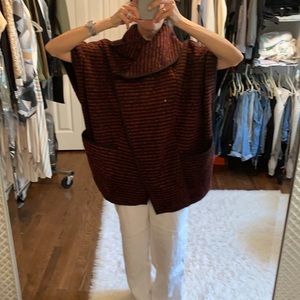 Georgous short sleeve sweater coat